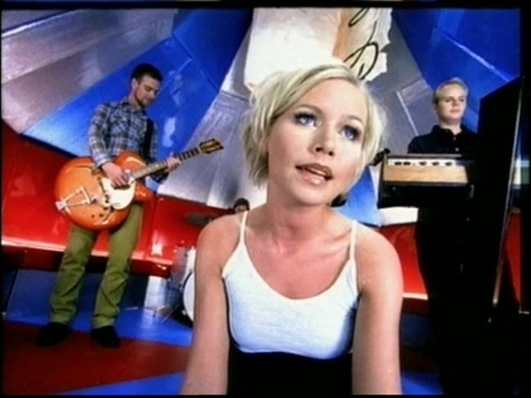 http://images.music-story.com/img/album_T/the-cardigans-lovefool-video-us-version-2-single.jpg